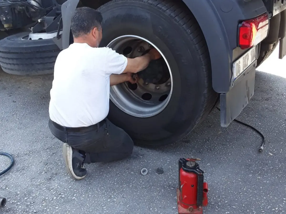 Yeşilova Oto Lastikçi